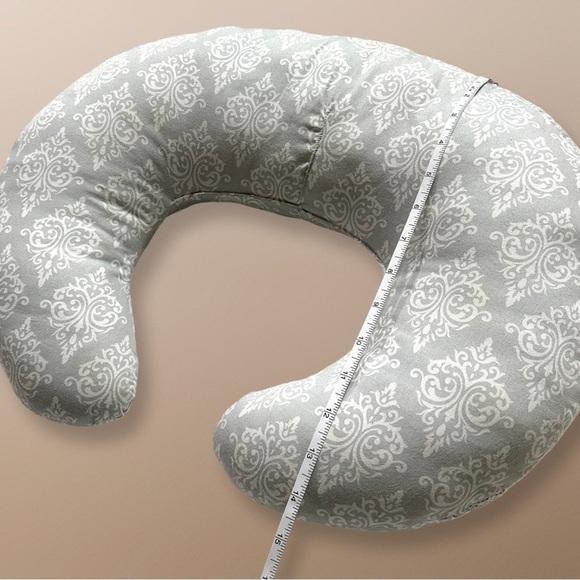 ⭐️ 5 for $25 Nursing Pillow Neck Pillow Grey White Pattern - Picture 6 of 6